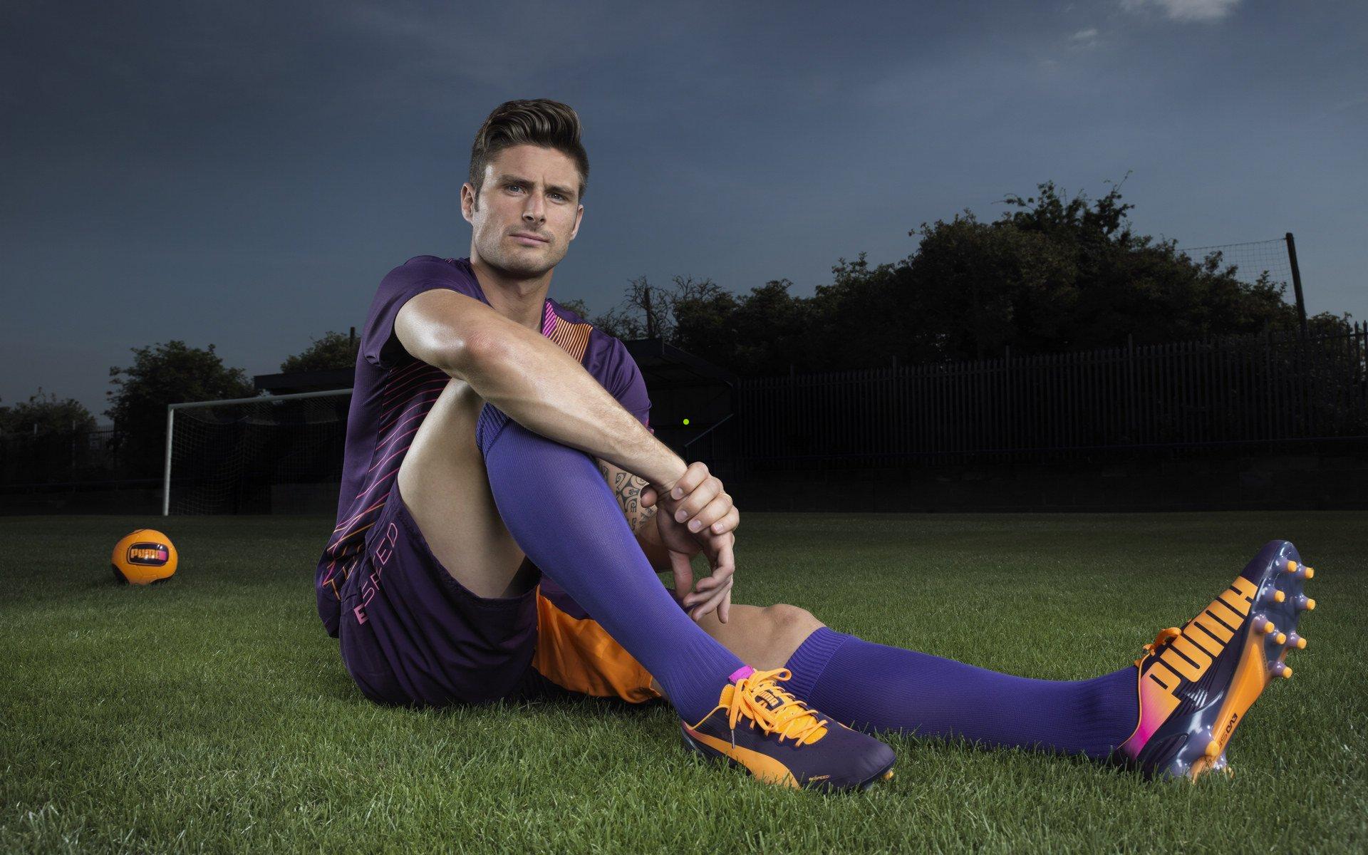 现场直击国足阿联酋网式足球训练全记录，新战术体系逐渐成形